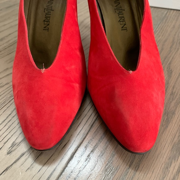 yves saint laurent / red suede pumps - Picture 9 of 9